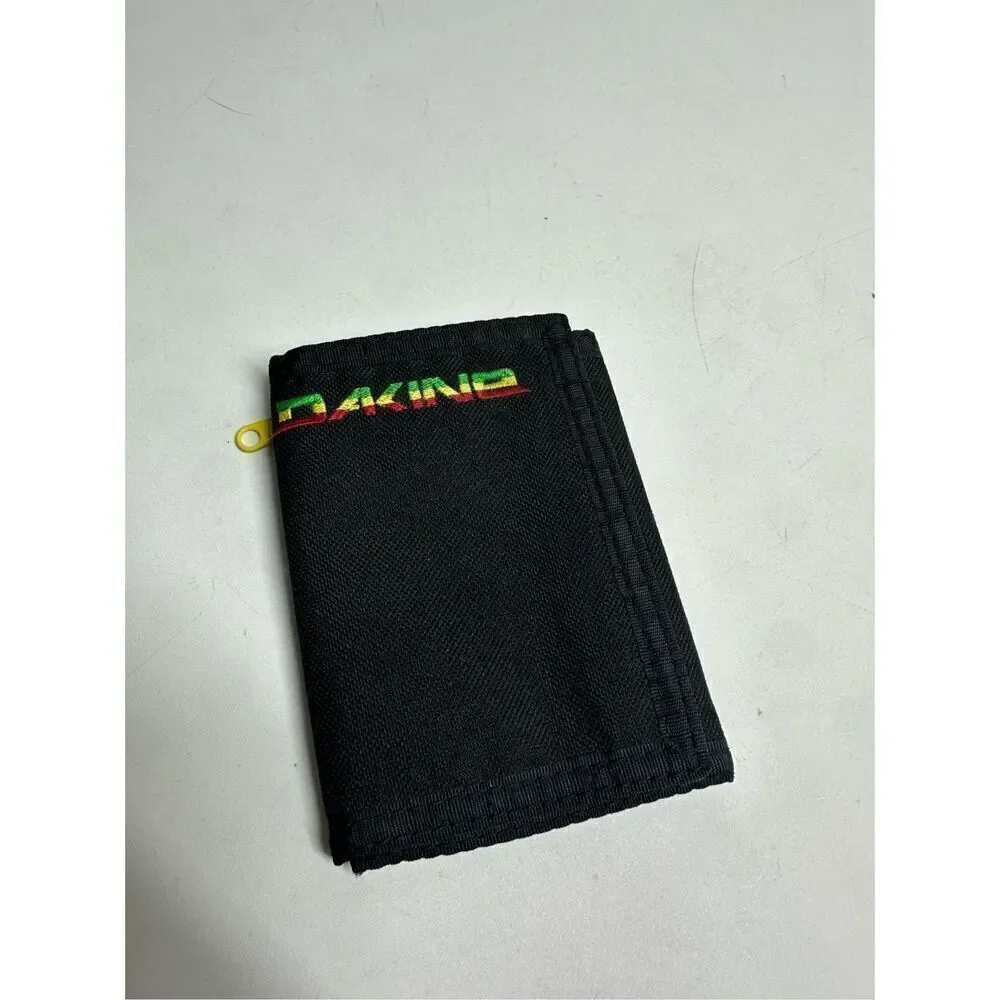 Dakine Vert Rail Wallet 5 slots ID Window Black Coin Zip Embroidered Logo EUC